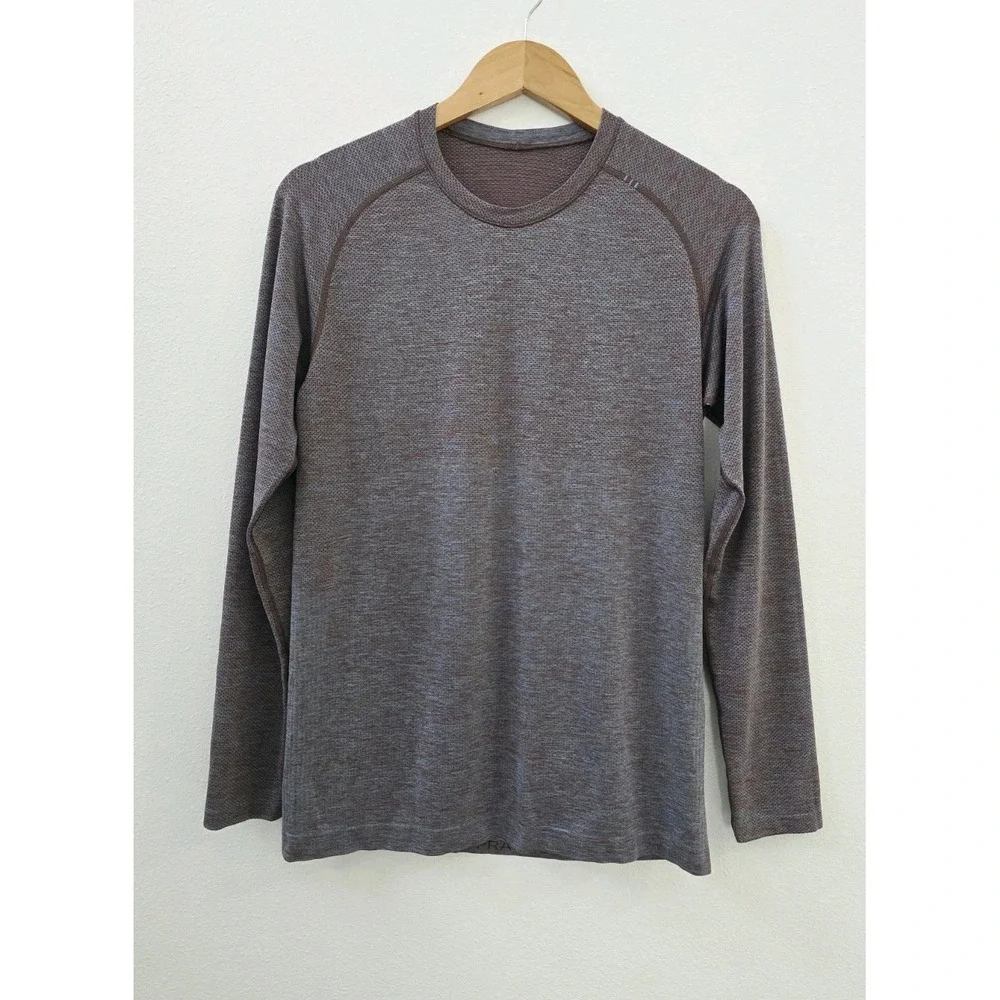 Lululemon Metal Vent Shirt Long Sleeve Men's Size XS Red/ Blue